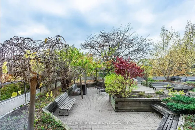 Additional image 38 of 1818 Bayview Ave Unit 403