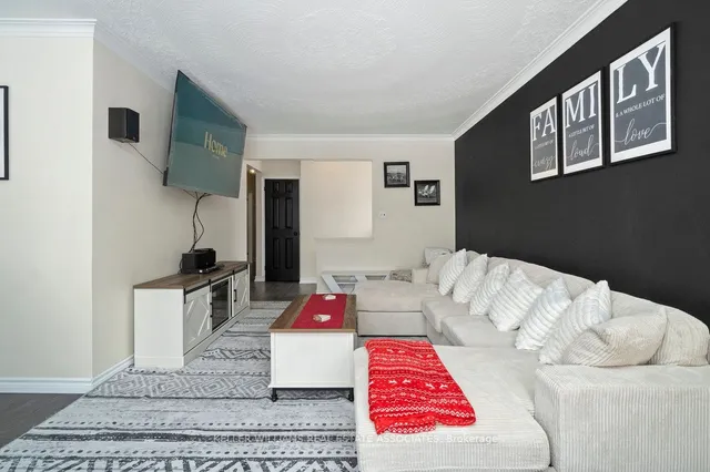 Additional image 7 of 53 Amoro Dr