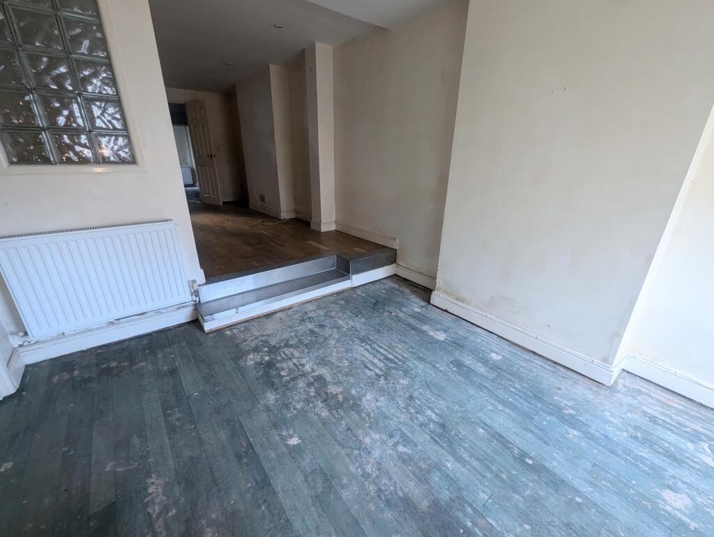 Additional image 2 of 9 Sherborne Road, Yeovil, Somerset BA21 4HD