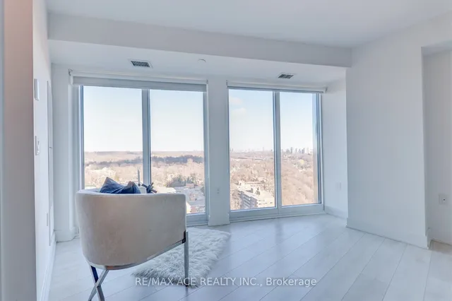 Additional image 18 of 575 Bloor St Unit 1703