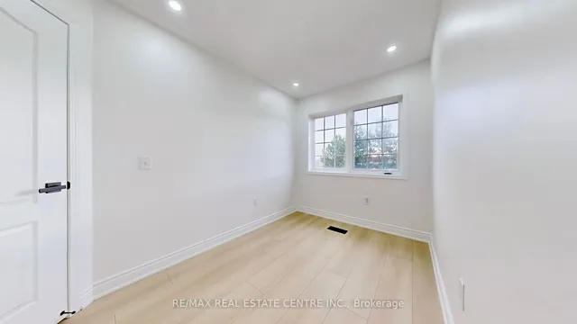 Additional image 23 of 51 Denison Ave