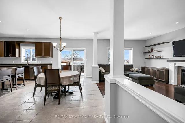 Additional image 7 of 31 Showcase Dr