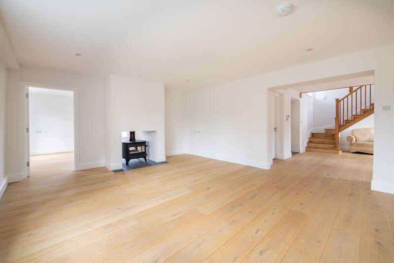 Additional image 10 of Newly renovated four bed family property