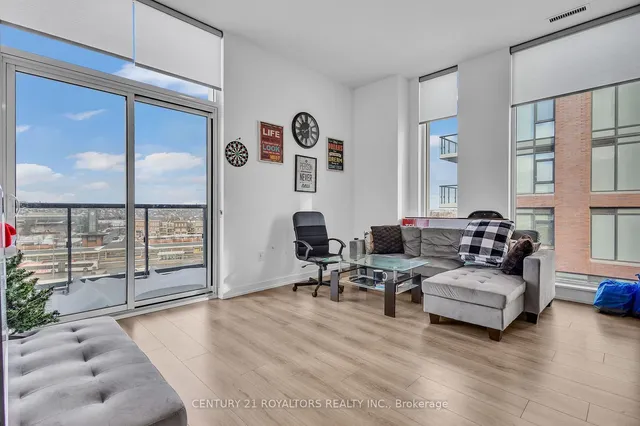 Additional image 10 of 10 Lagerfeld Dr