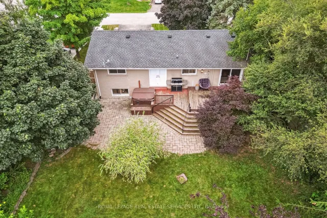 Additional image 20 of 1284 Elgin Cres