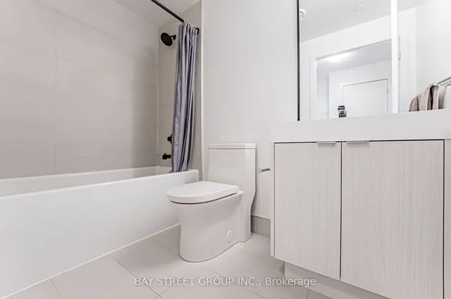 Additional image 6 of 250 Lawrence Ave Unit 526