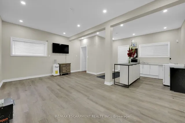 Additional image 39 of 59 Cannon St