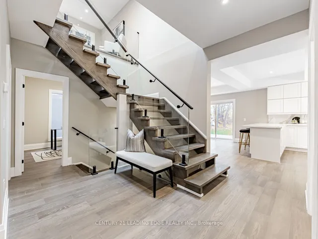 Additional image 9 of 19 DONALDA Cres