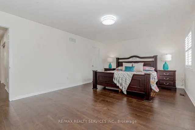 Additional image 21 of 12 Benmore Cres