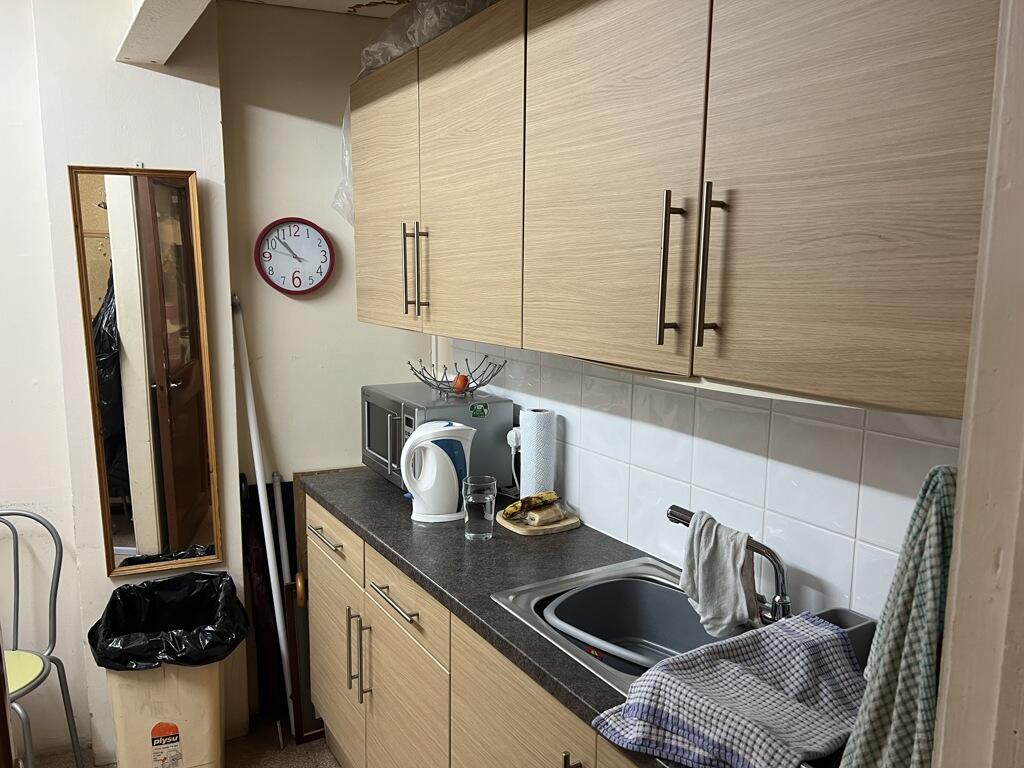 Additional image 6 of 116 High Street, Street, BA16 0EW