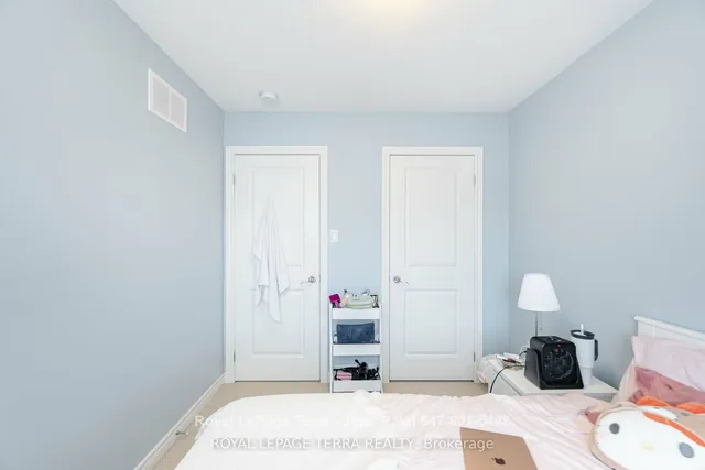 Additional image 37 of 2220 Queensway Dr Unit 2