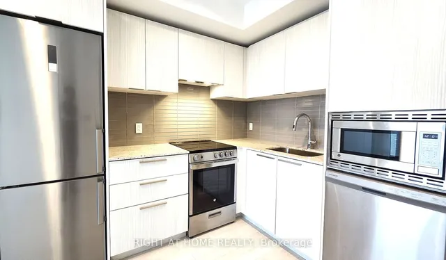 Additional image 13 of 501 Yonge St Unit 2704