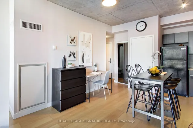 Additional image 5 of 38 Niagara St Unit 711