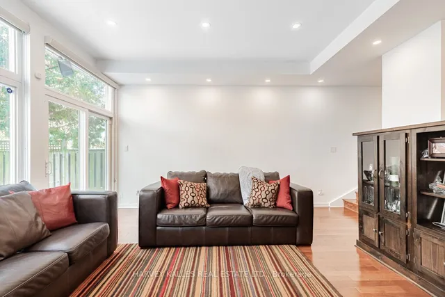 Additional image 20 of 144 Armour Blvd