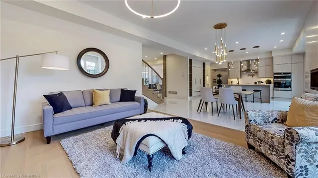 Additional image 14 of 382A Southcote Rd