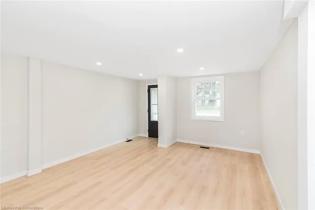 Additional image 5 of 583 John Street St