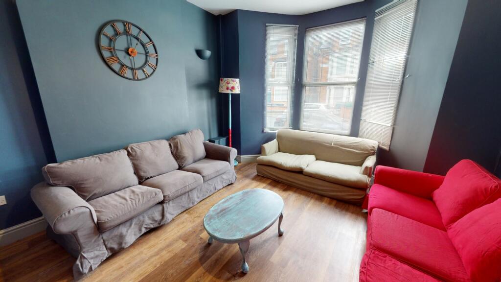 127 Gillott Road B16 0ET