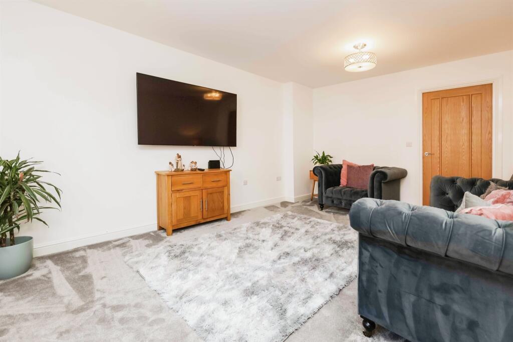 Additional image 19 of Farmhouse Close, Cradley Heath