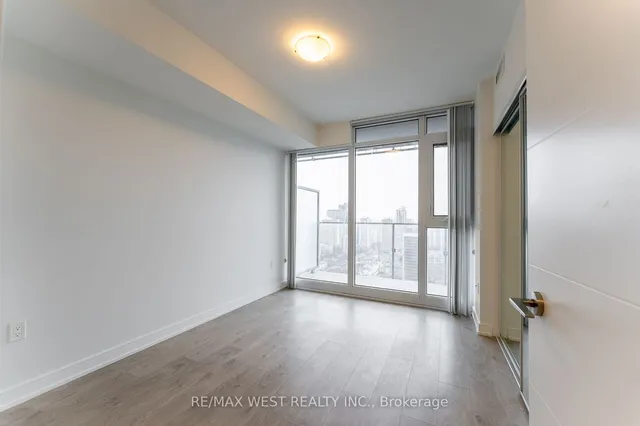 Additional image 12 of 50 Wellesley St Unit 3708