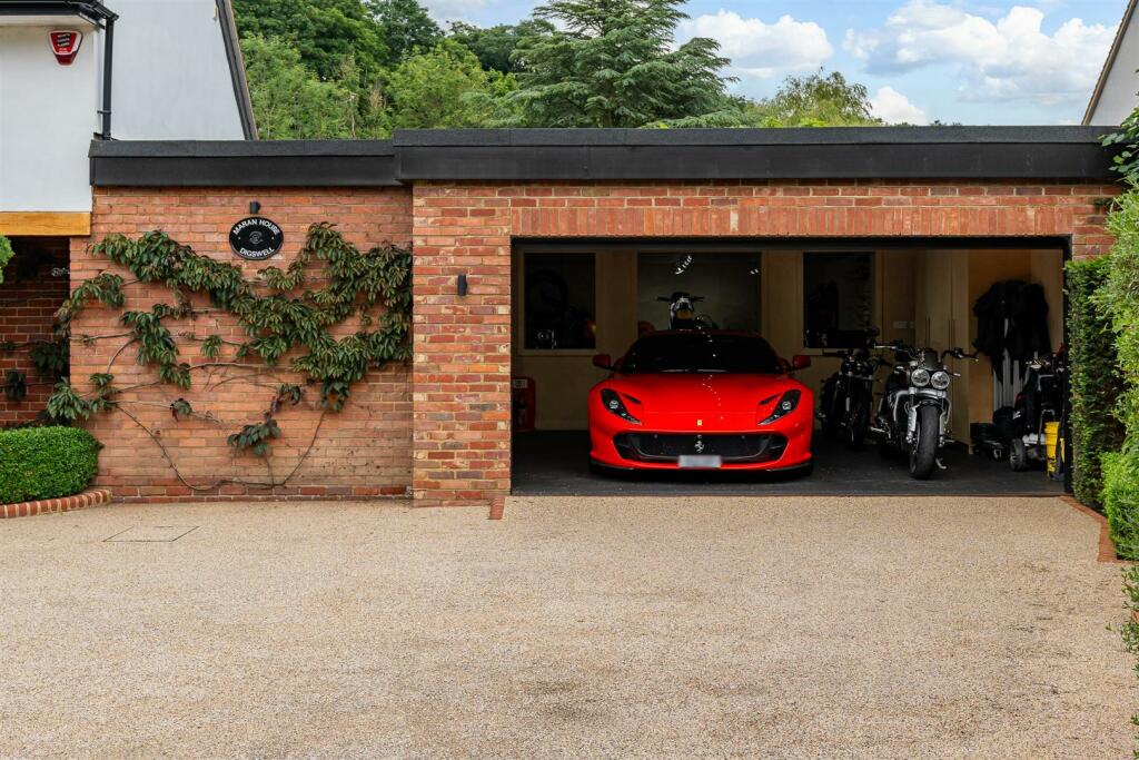 Additional image 38 of Hertford Road, Welwyn