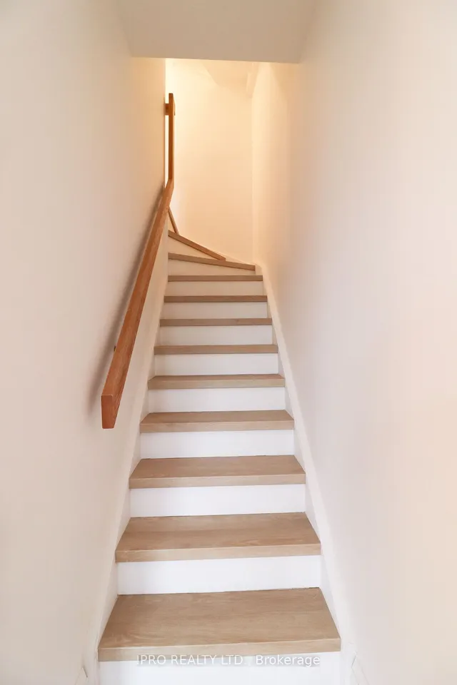 Additional image 11 of 3 Shank St Unit 304