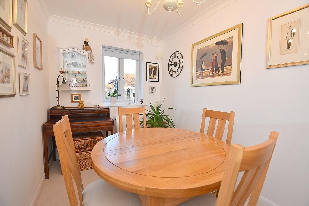 Additional image 5 of Queen Camel BA22