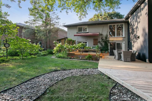 Additional image 34 of 21 Toynbee Tr