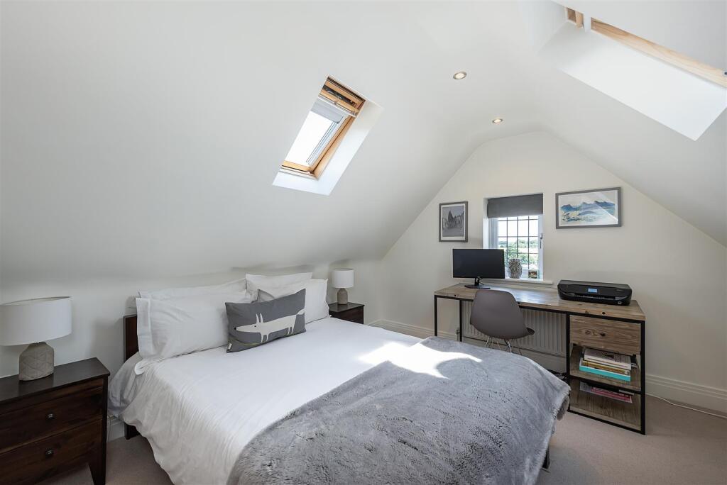 Additional image 10 of Park Rise, Harpenden