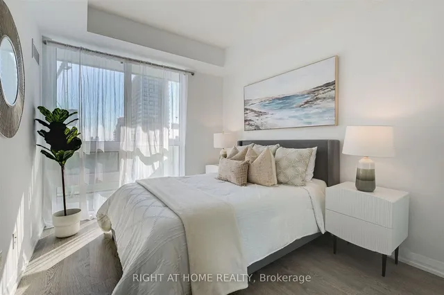 Additional image 22 of 101 Erskine Ave Unit 804