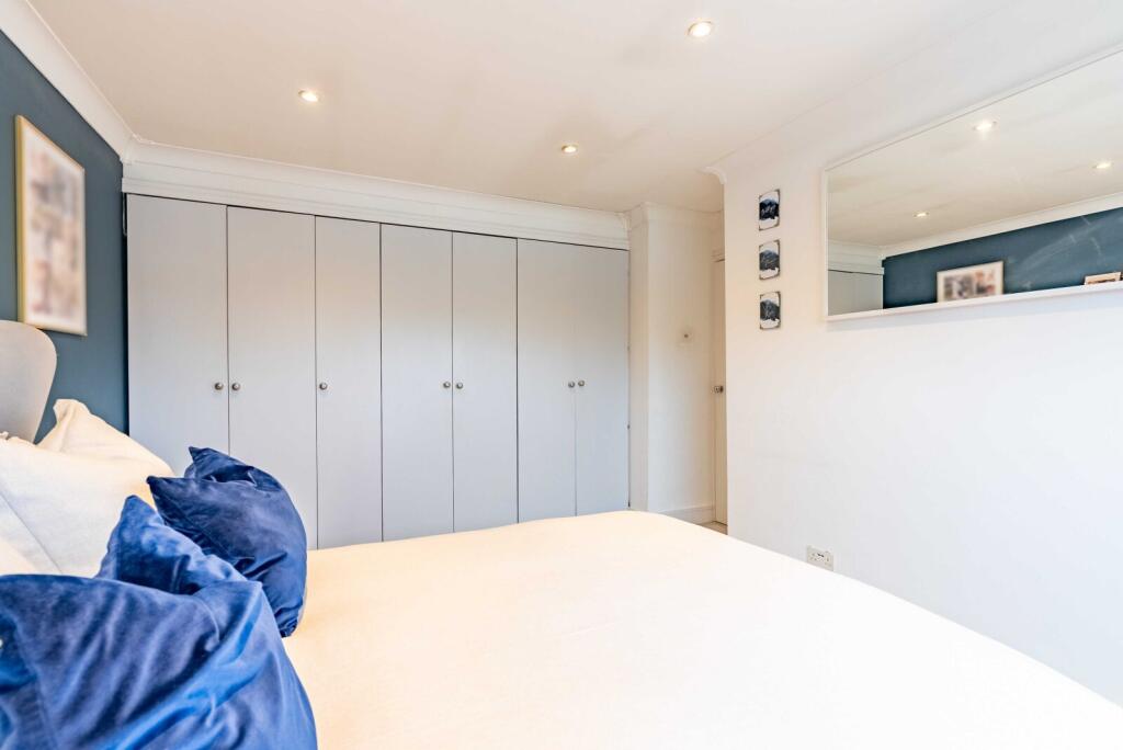 Additional image 12 of Park Lane, Colney Heath, St. Albans, Hertfordshire, AL4