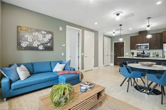 Additional image 10 of 118 KING STREET EAST Unit 313