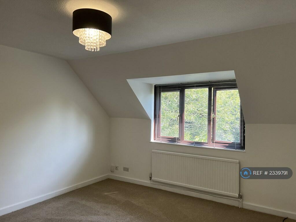 Additional image 2 of Blueberry Close, St Albans, AL3