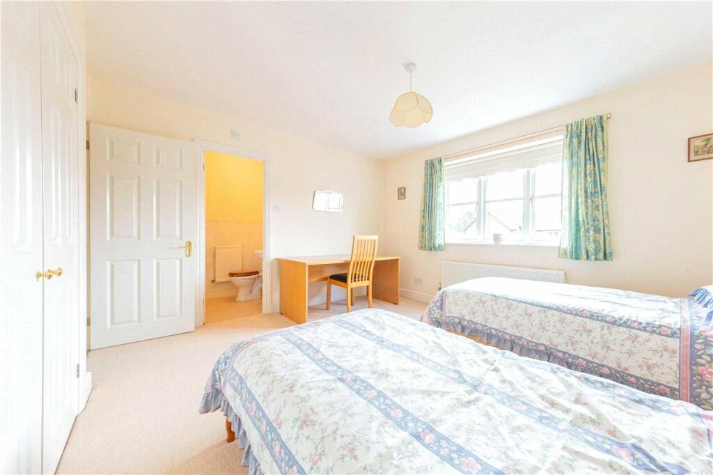 Additional image 12 of Tithe Barn Close, St. Albans, Hertfordshire, AL1