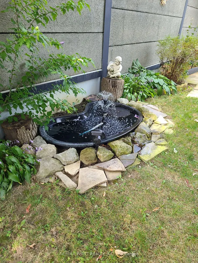 Additional image 38 of 425 Hansen Rd