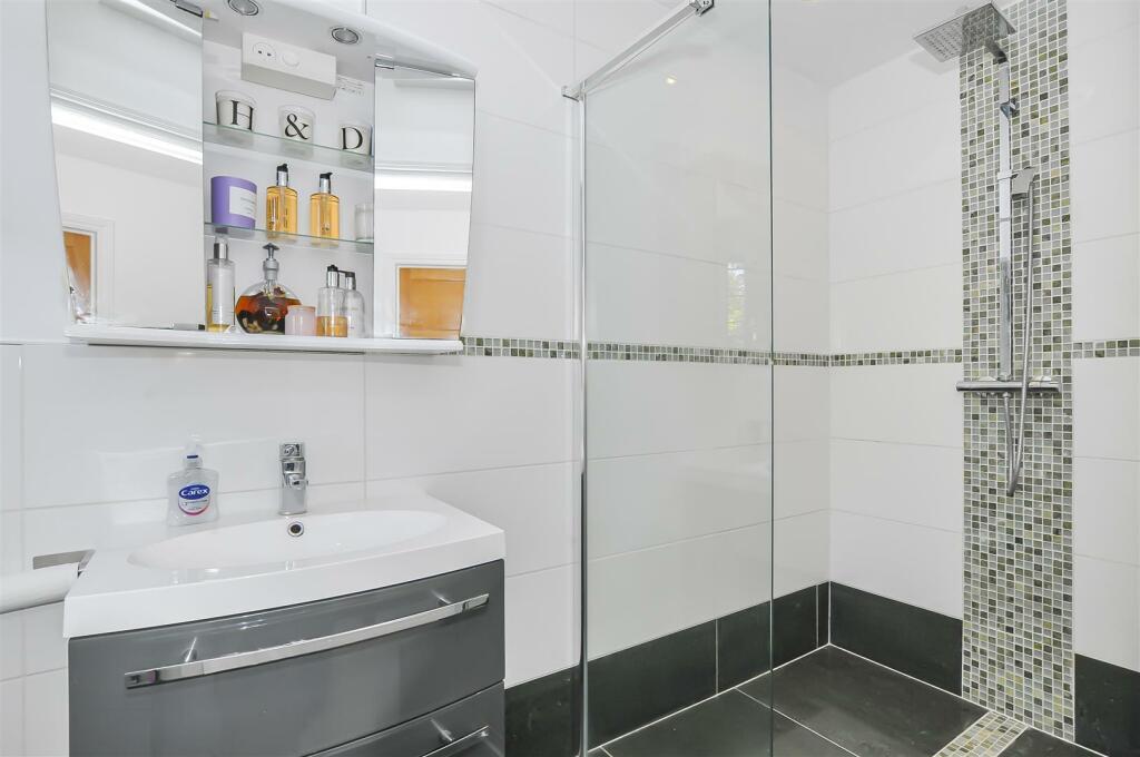 Additional image 13 of Birchwood Way, Park Street, St. Albans