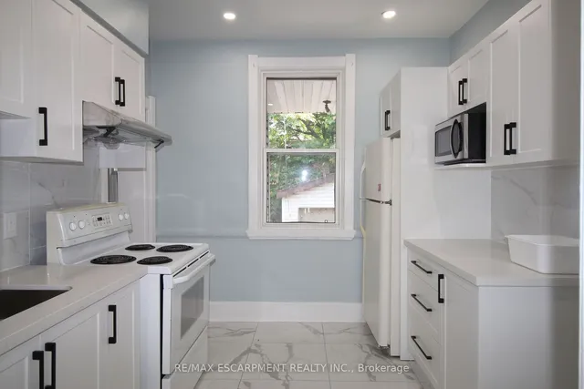 Additional image 6 of 701 Wilson St