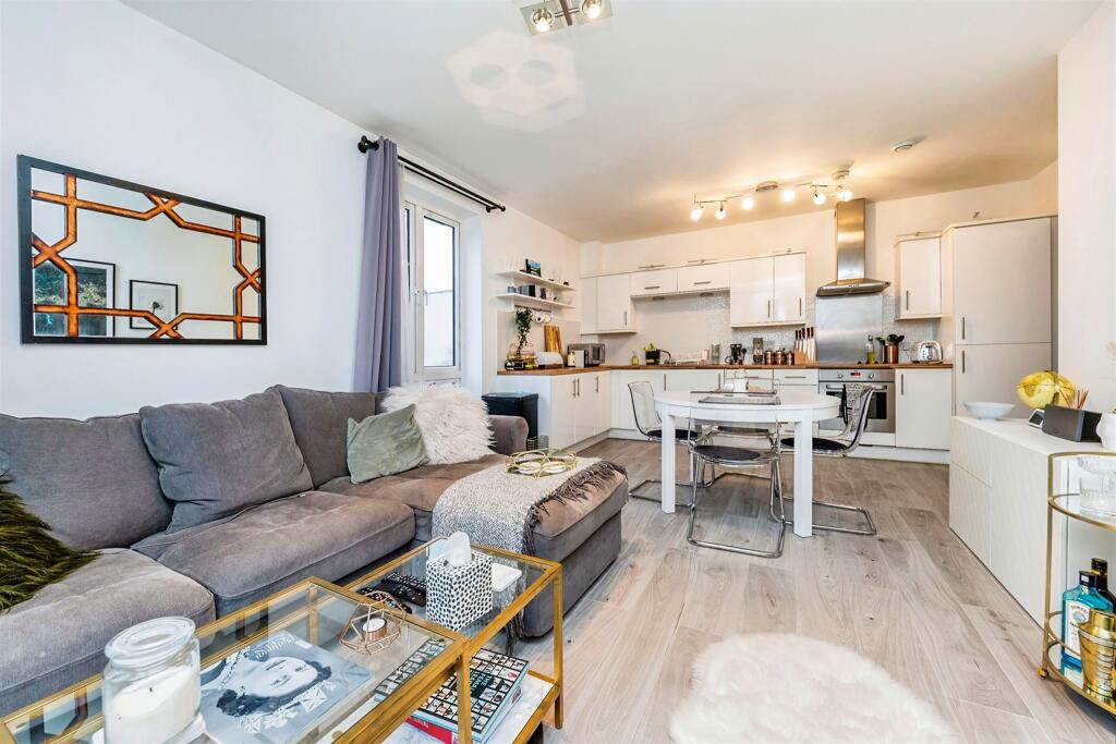 Additional image 9 of Broadwater Road, Welwyn Garden City