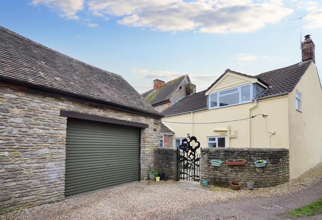 Additional image 8 of High Street, Henstridge