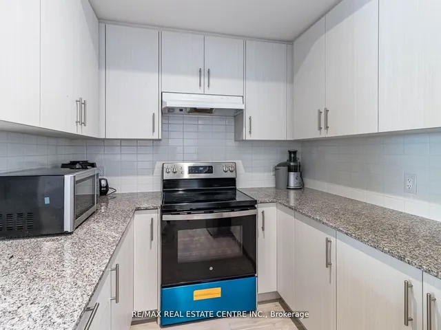 Additional image 20 of 45 Knotsberry Circ