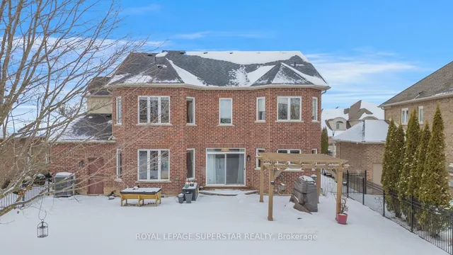 Additional image 40 of 220 EDGEWATER Cres