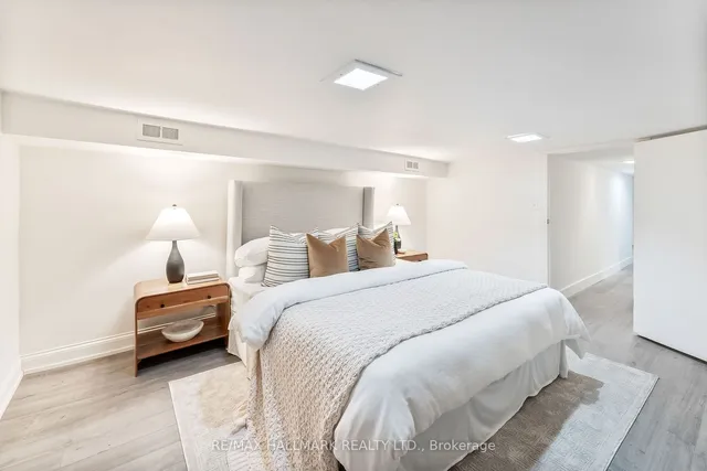 Additional image 16 of 15 Ferrier Ave