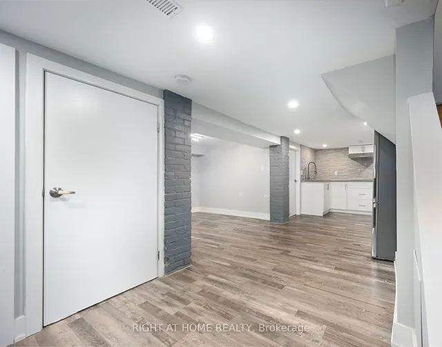 Additional image 23 of 30 Fairleigh Ave