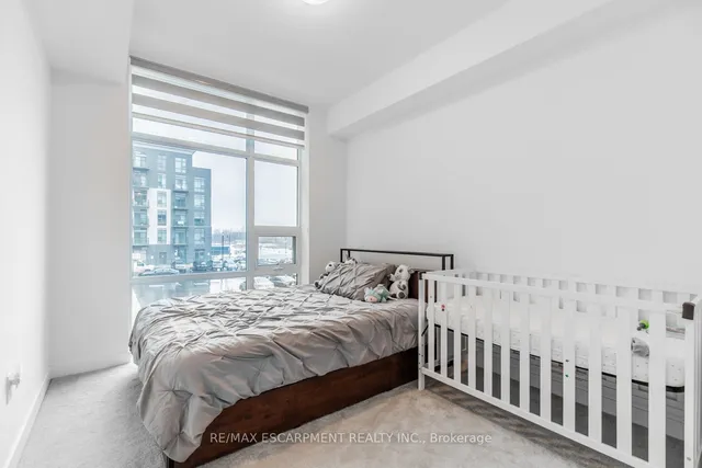 Additional image 23 of 470 Dundas St Unit 214