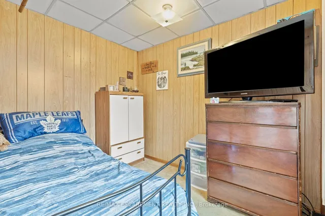 Additional image 19 of 94 Canada St