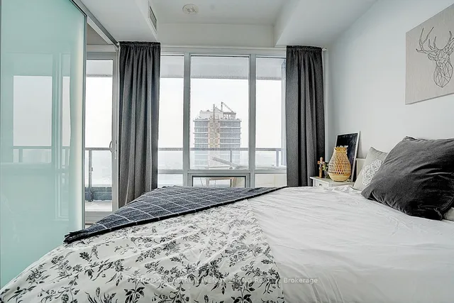 Additional image 18 of 488 University Ave Unit 2012