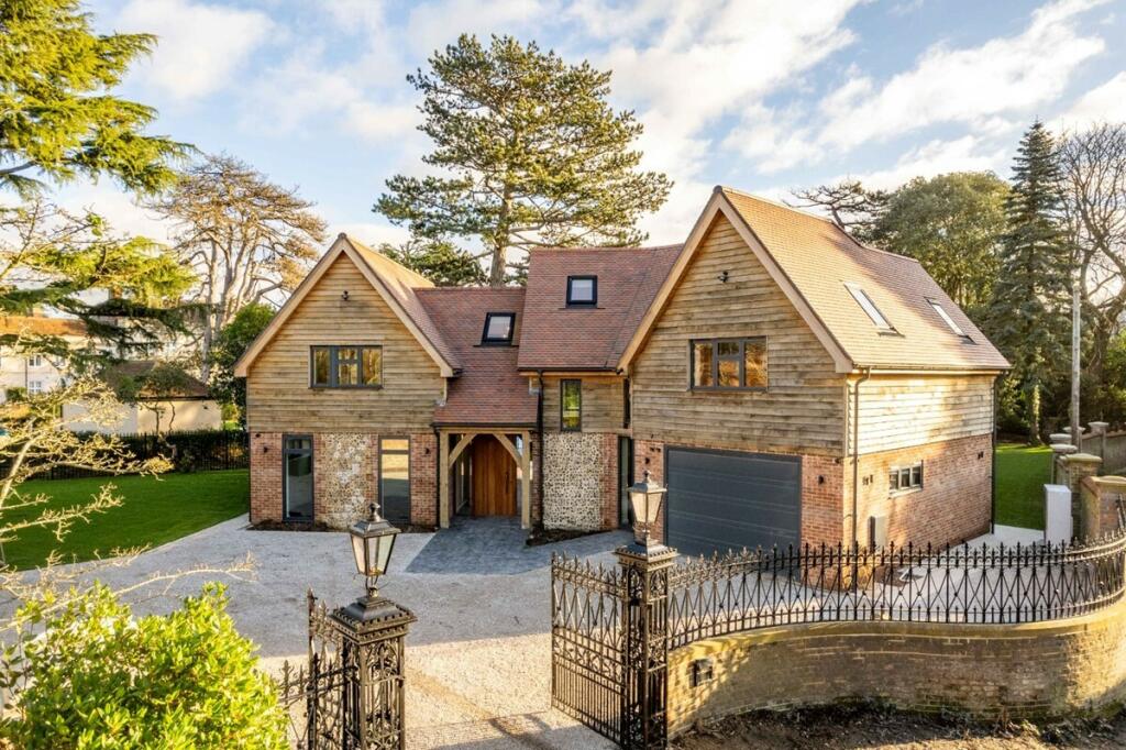 Oakridge, Drop Lane, Bricket Wood, St Albans, AL2