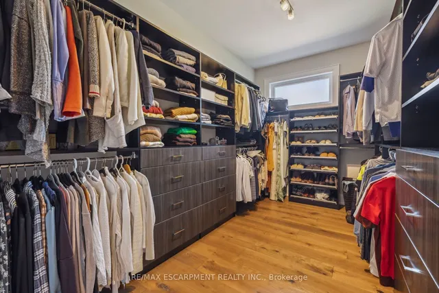 Additional image 22 of 60 Garden Ave