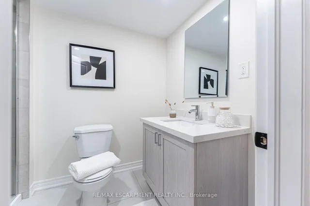 Additional image 27 of 29 Featherwood Cres