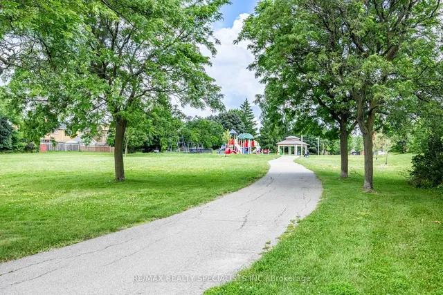 Additional image 37 of 30 Winterfold Dr