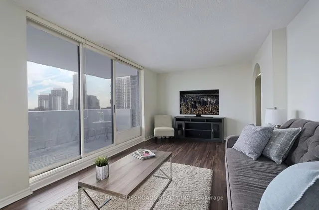 Additional image 4 of 1900 Sheppard Ave Unit 908